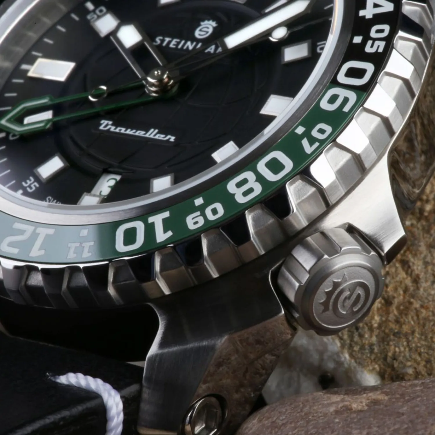 Steinhart Watches Duikhorloges 44 Mm^Traveller Gmt Groen Duikhorloge