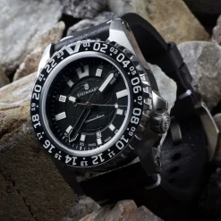 Steinhart Watches Duikhorloges 44 Mm^Traveller Gmt Zwart Duikershorloge