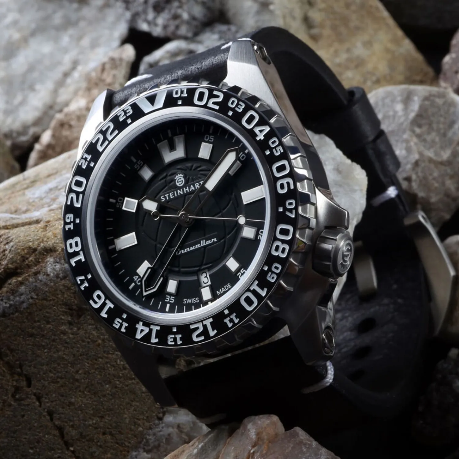 Steinhart Watches Duikhorloges 44 Mm^Traveller Gmt Zwart Duikershorloge