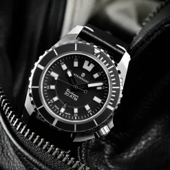 Steinhart Watches Duikhorloges 44 Mm^Triton 30 Atm Zwart Duikhorloge